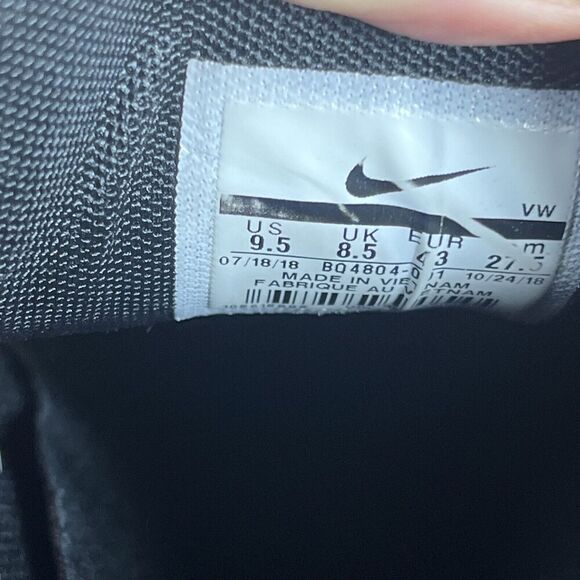 Nike Black and Gold Athletic Shoes - Picture 10 of 12